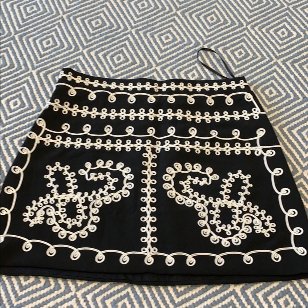 White and Black Design Skirt